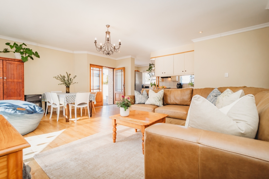 3 Bedroom Property for Sale in Heatherlands Western Cape
